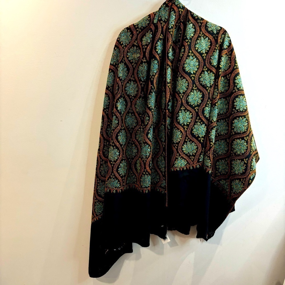 SILK ROUTE TREASURES LTD Scarf Shawl Wrap Hand Embroidered Wool NEW WITH TAG